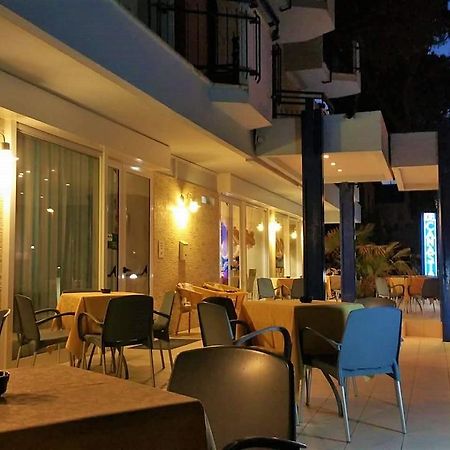 Hotel Canasta Riccione Ngoại thất bức ảnh