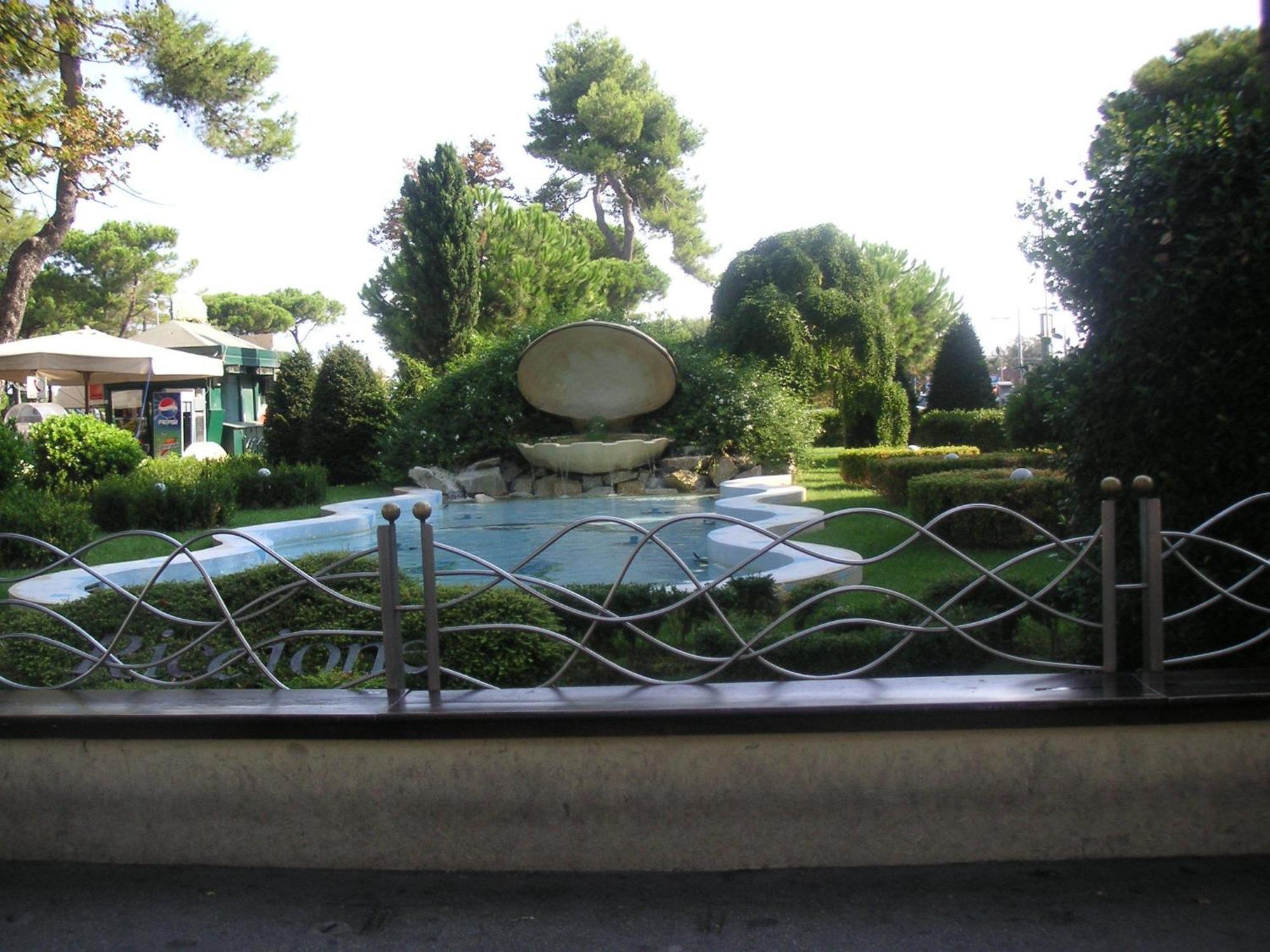 Hotel Canasta Riccione Ngoại thất bức ảnh
