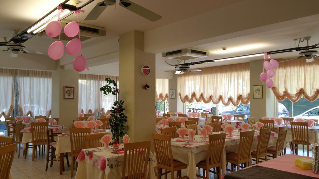 Hotel Canasta Riccione Ngoại thất bức ảnh