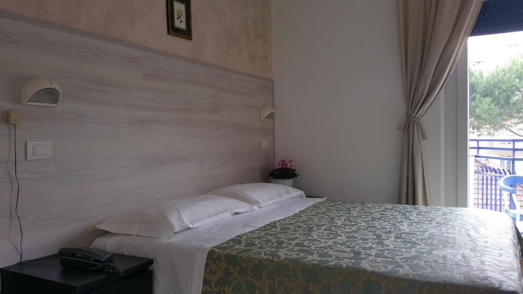 Hotel Canasta Riccione Ngoại thất bức ảnh