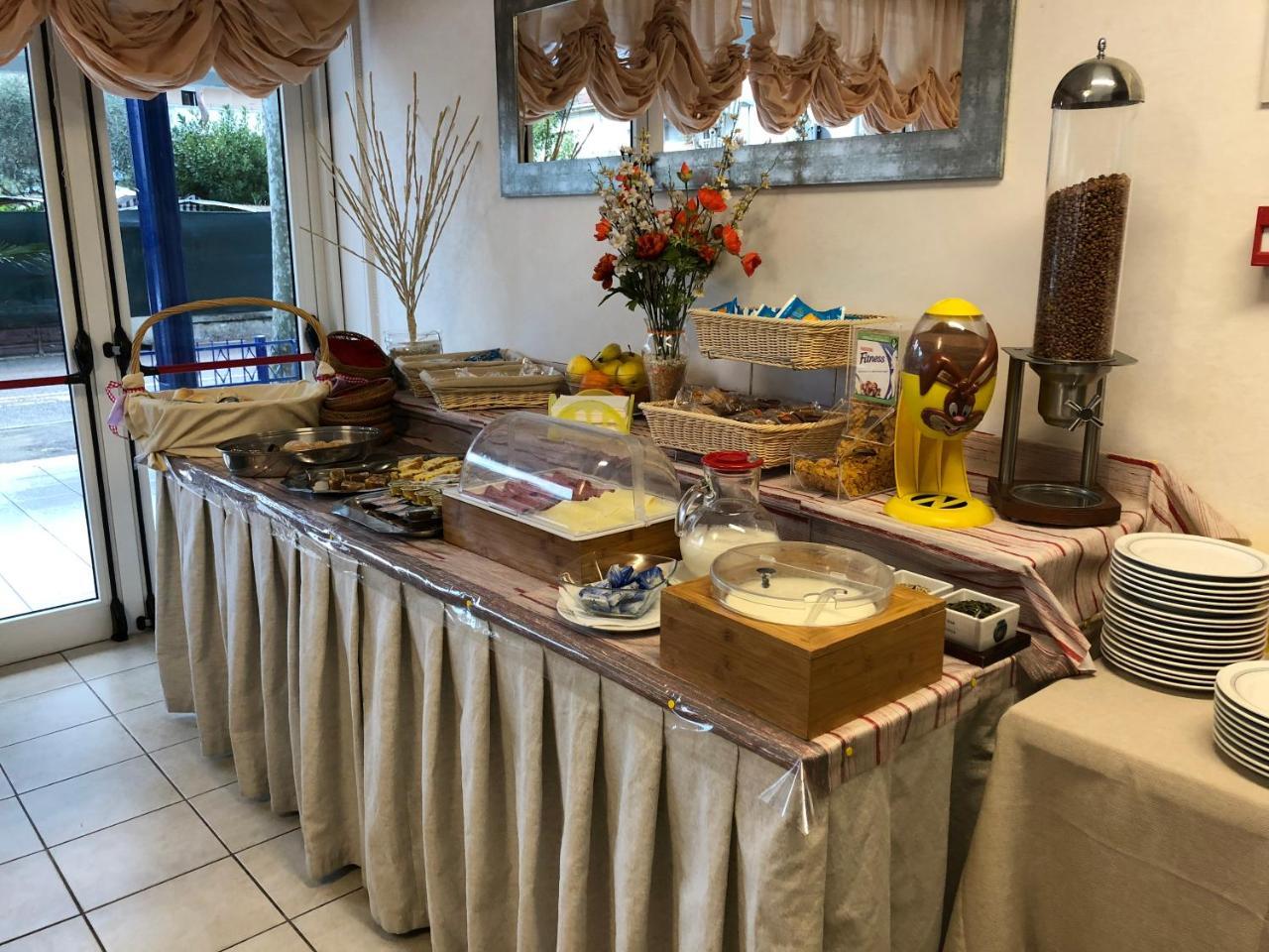Hotel Canasta Riccione Ngoại thất bức ảnh